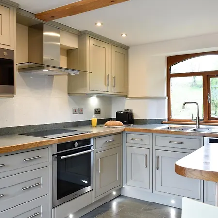 Stallion Barn * Crosby Garrett